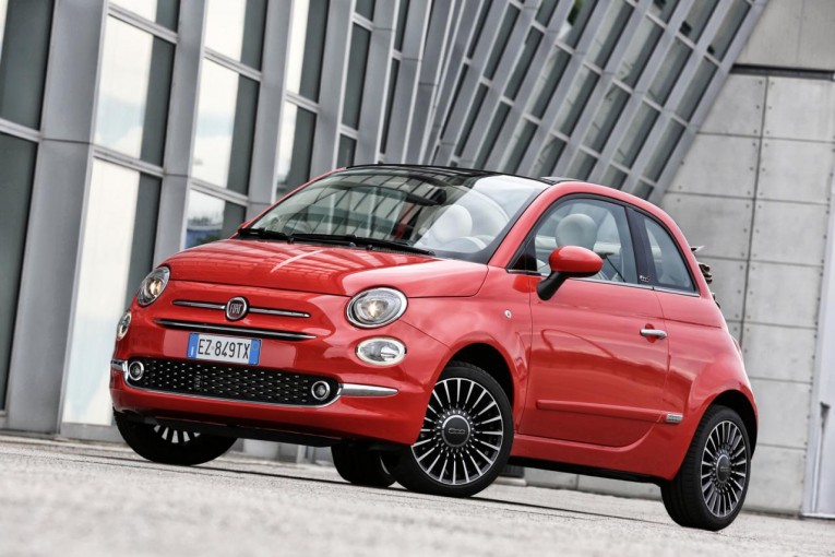 2015 Fiat 500 facelift 01