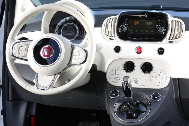 Fiat 500 facelift Interior
