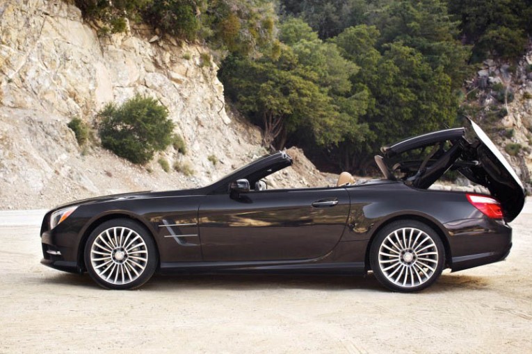 2015-Mercedes-Benz-SL400-119