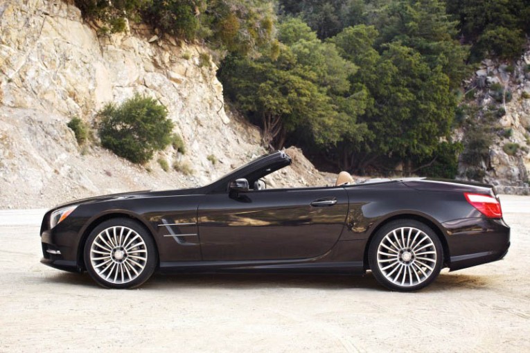 2015-Mercedes-Benz-SL400-122