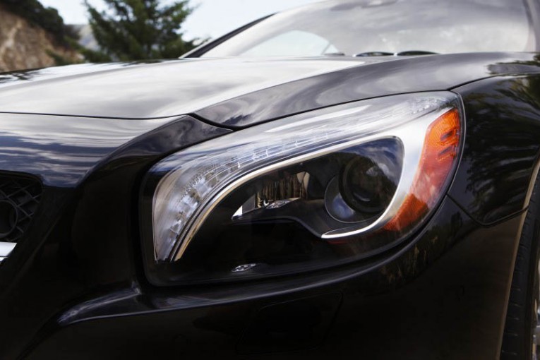 2015-Mercedes-Benz-SL400-125