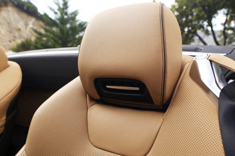 2015-Mercedes-Benz-SL400-147