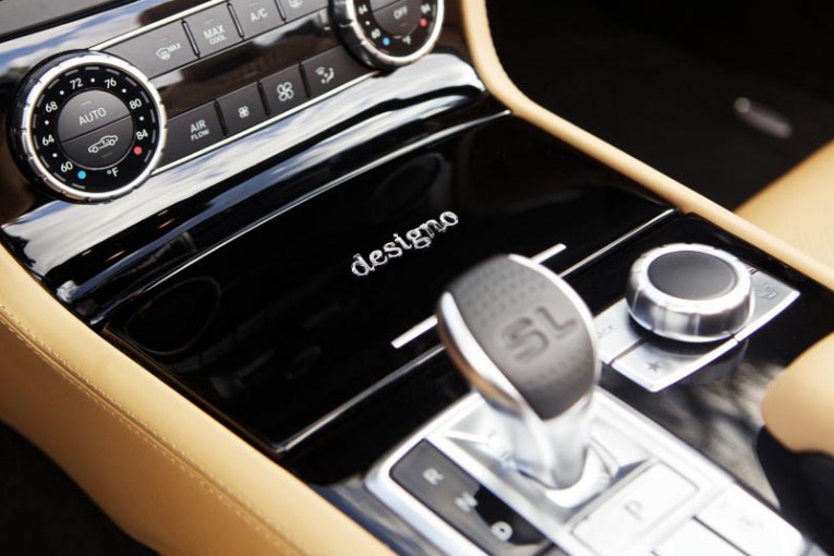 2015-Mercedes-Benz-SL400-151