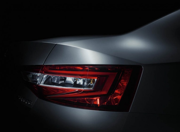 2015-Skoda-Superb