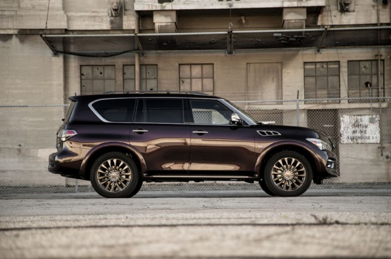 2015-infiniti-qx80-side-profile