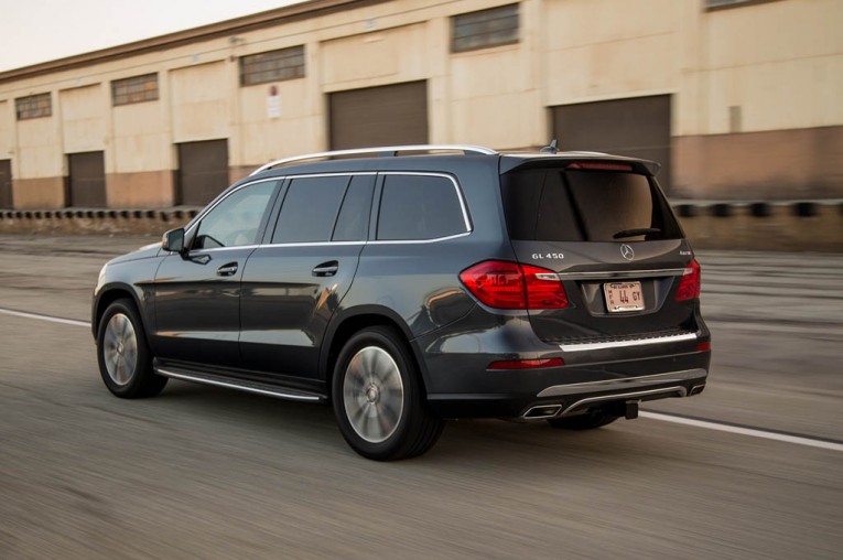 2015-mercedes-benz-gl450-4matic-rear-three-quarter-in-motion