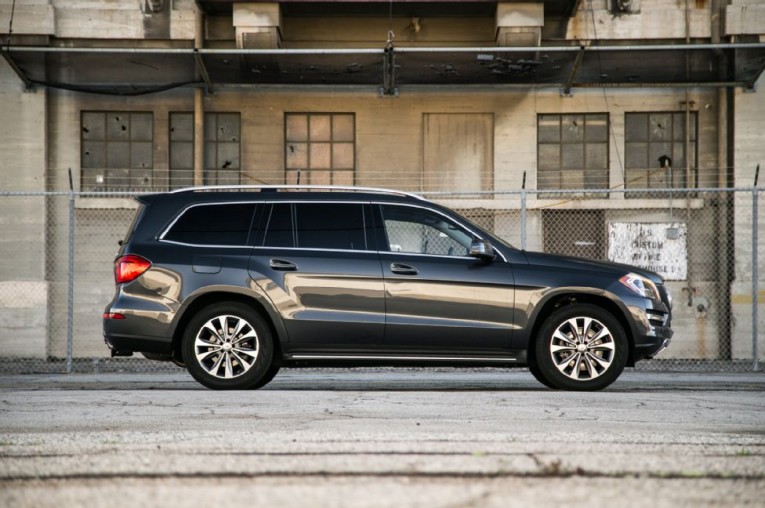 2015-mercedes-benz-gl450-4matic-side-profile