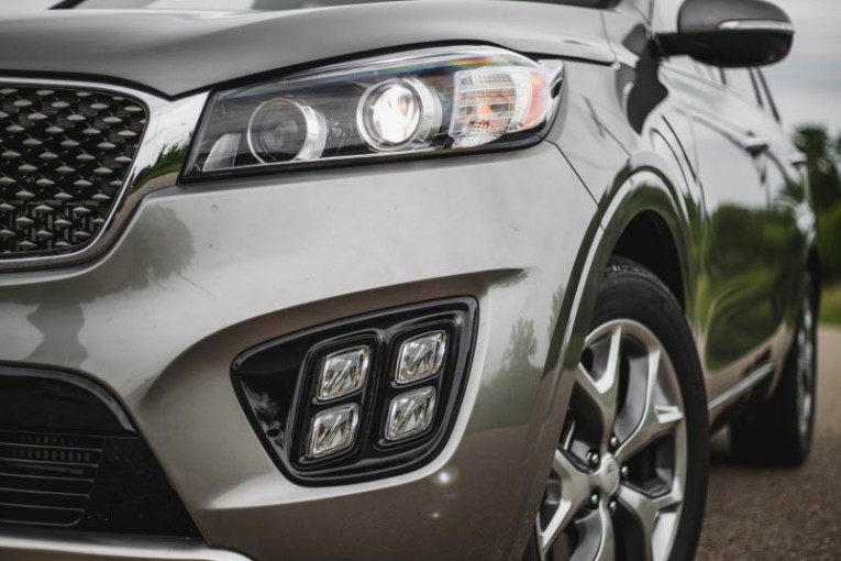 2016-Kia-Sorento-SX-L-2.0T-AWD-125-