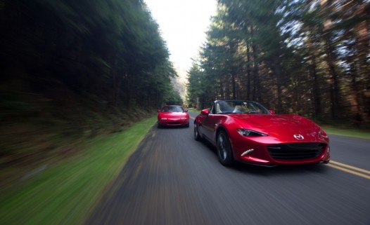 2016-Mazda-MX-5-Miata-and-1990-Mazda-MX-5-Miata-204-876x535