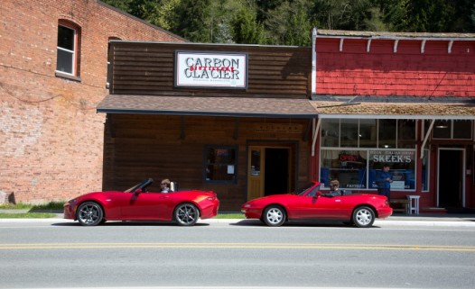 2016-Mazda-MX-5-Miata-and-1990-Mazda-MX-5-Miata-217-876x535