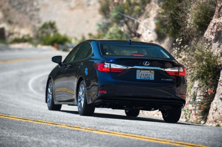 2016 Lexus ES 300h