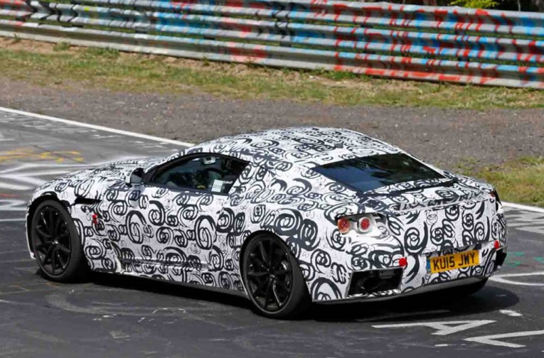 Aston-Martin DB11 Spy-Photo