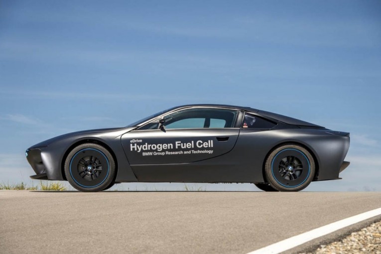 BMW i8 hydrogen fuel cell