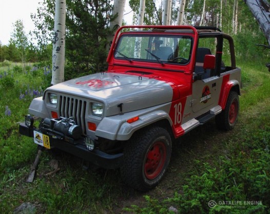 1350892053_jurassic_park_jeep_18_by_boomerjinks-d3iff4p