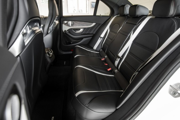 2015-Mercedes-AMG-C63-S-Model-128