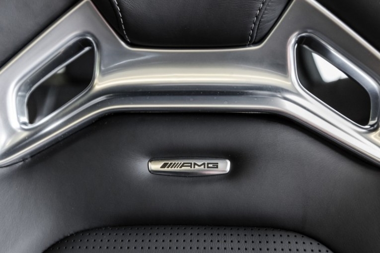 2015-Mercedes-AMG-C63-S-Model-137