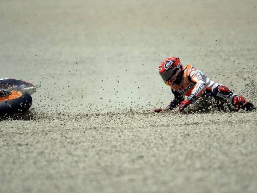 MotoGp 2015-Silverstone Circuit- Marquez- Crash