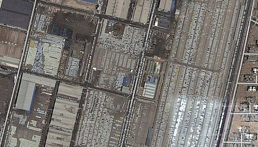 تصویر ماهواره ای از خودروهای انبار شده
