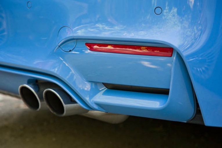 2015-BMW-M3-sedan-113