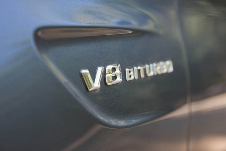 2015-Mercedes-AMG-C63-S-Model-sedan-112