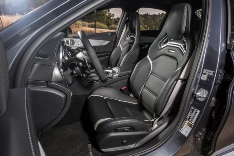 2015-Mercedes-AMG-C63-S-Model-sedan-115