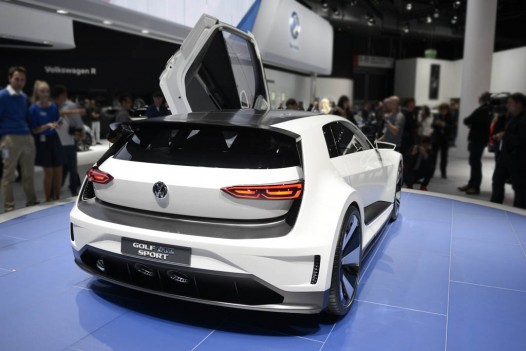 2015 VW Golf GTE Concept