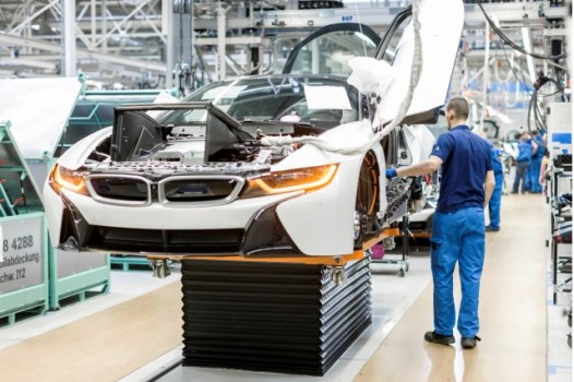 2015-bmw-i8-construction-at-leipzig-plant