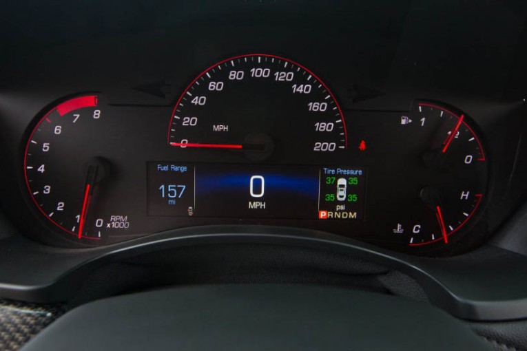 2016-Cadillac-ATS-V-sedan-123