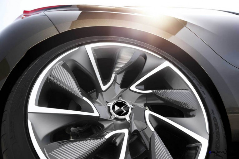 2016-Citroen-DS4-and-DS4-Crossback-7
