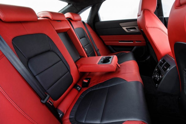 2016-Jaguar-XF-S-122