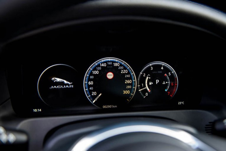 2016-Jaguar-XF-S-182