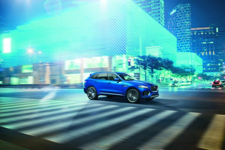 Jaguar-F-Pace-24
