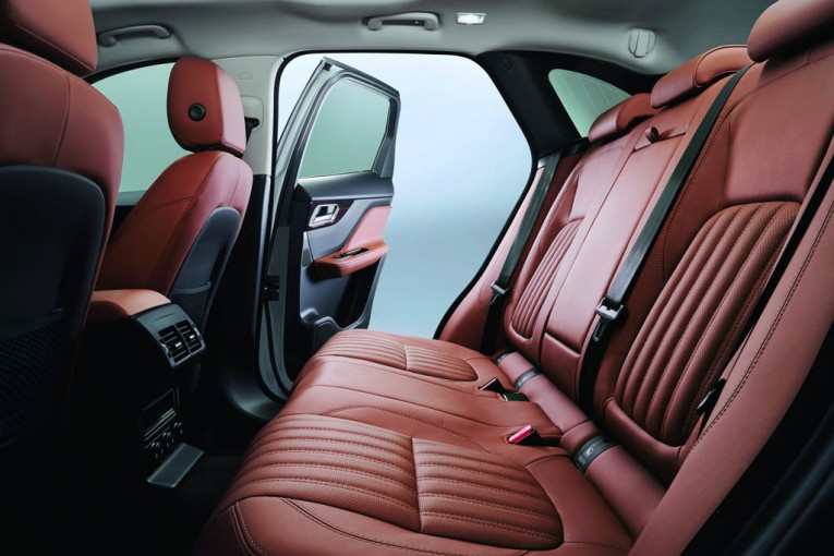 Jaguar-F-Pace-40