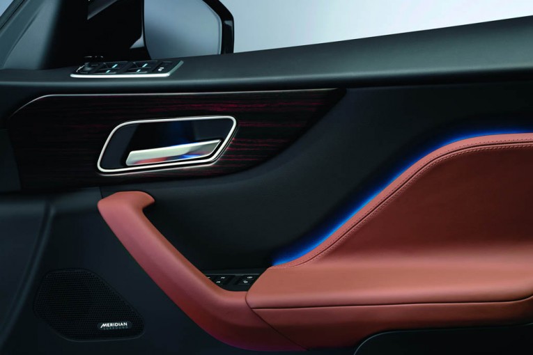 Jaguar-F-Pace-49