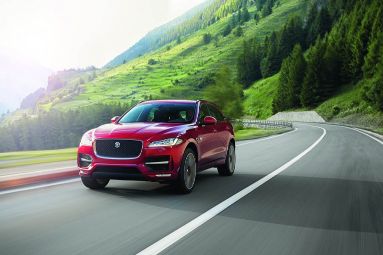 Jaguar-F-Pace-54