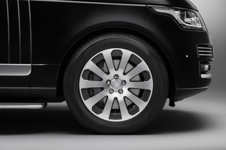 Range Rover Sentinel 09