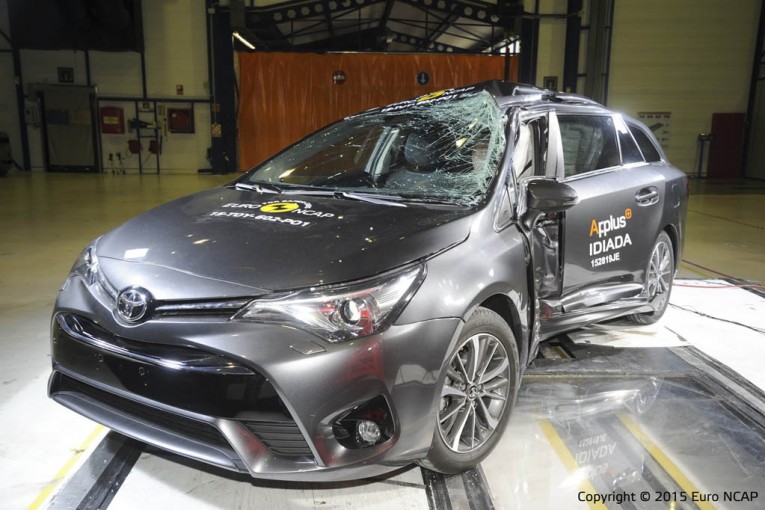 toyota avensis euroncap-6