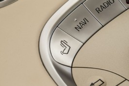 2015-mercedes-benz-s550-4matic-coupe-massaging-seat-controls