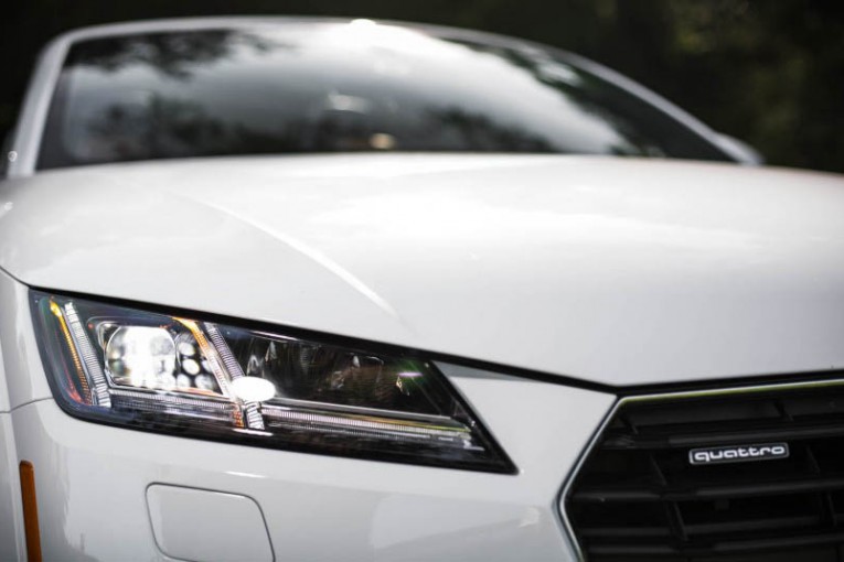 2016-Audi-TT-roadster-105