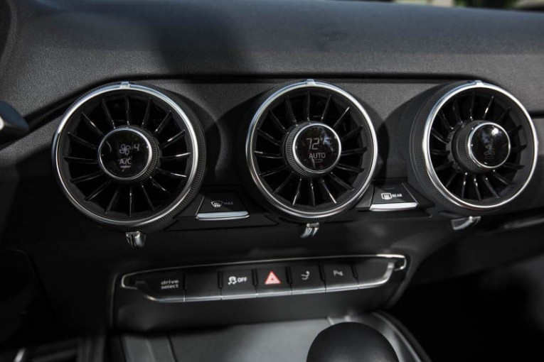 2016-Audi-TT-roadster-123