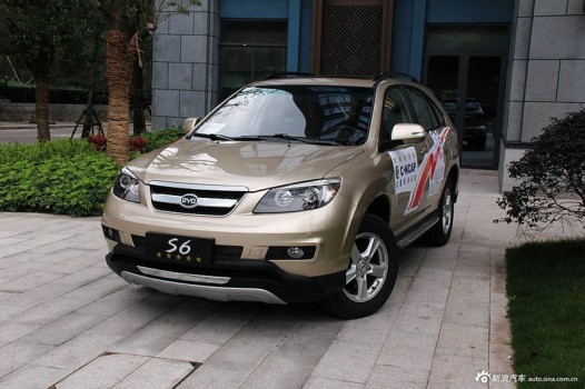 BYD S6