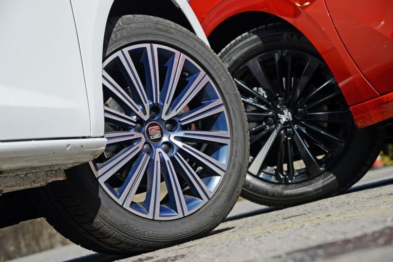 Peugeot 208 seat ibiza