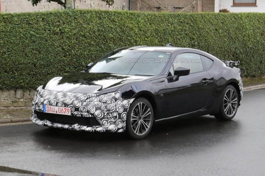 Toyota GT86 facelift spied