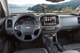 2015-chevrolet-colorado-z71-interior1