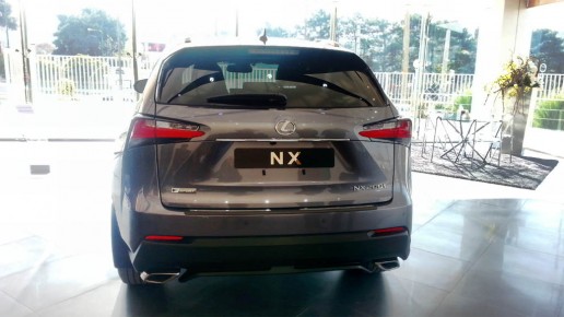 لکسس NX200t