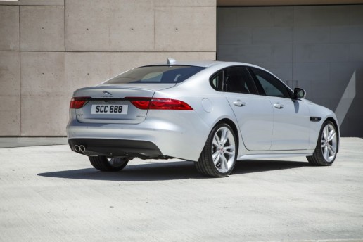 2016-jaguar-xf-r-sport