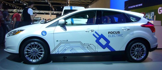 Ford_Focus_Electric_side_car