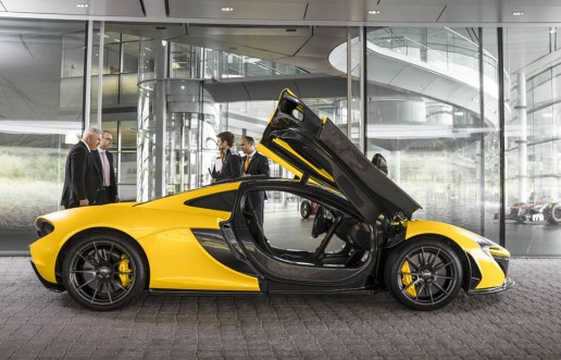  McLaren builds the last P1 hybrid supercar