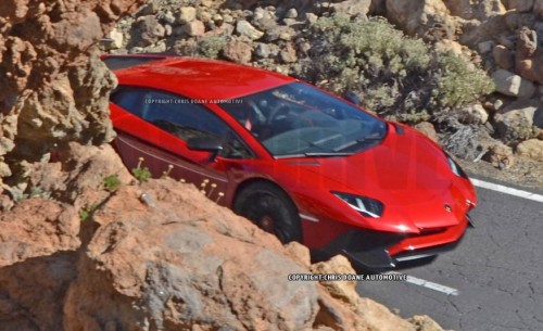 2016 Lamborghini Aventador SV spy-photo