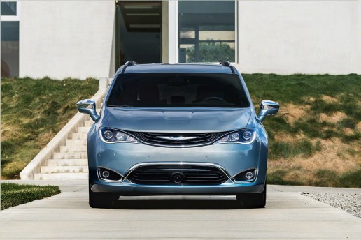 2017 Chrysler pacifica hybrid